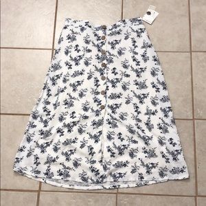 Japna Floral crop skirt.